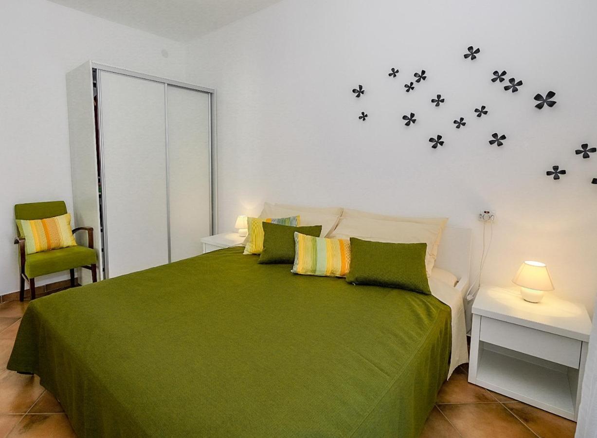 Apartmani Nina Rovinj Exterior photo