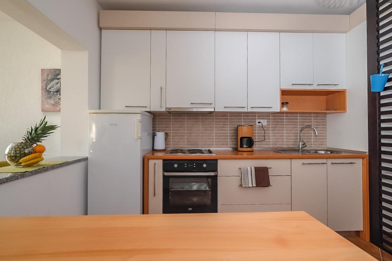 Apartmani Nina Rovinj Exterior photo
