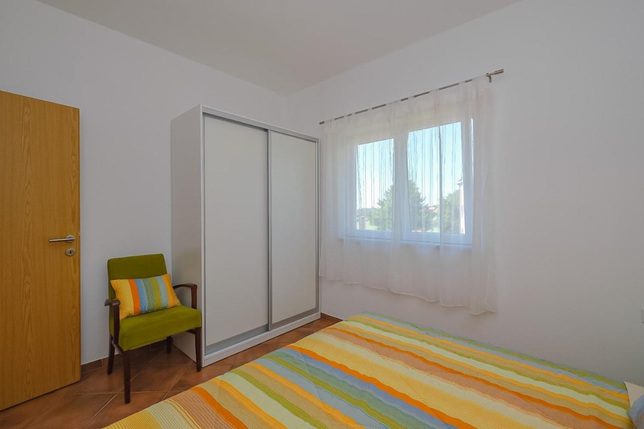 Apartmani Nina Rovinj Exterior photo